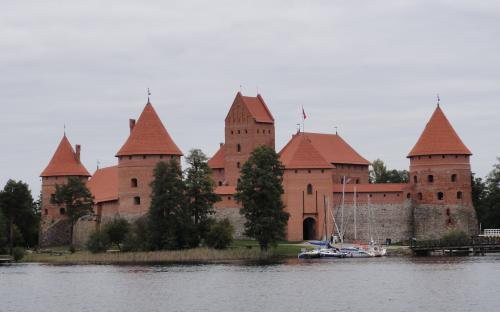 Troki - jedyny zamek na wyspie na Litwie 